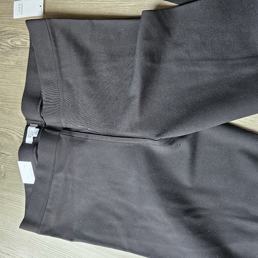 Crown and Ivy 1X Legging Style Dress Pants - Picture 4 of 4